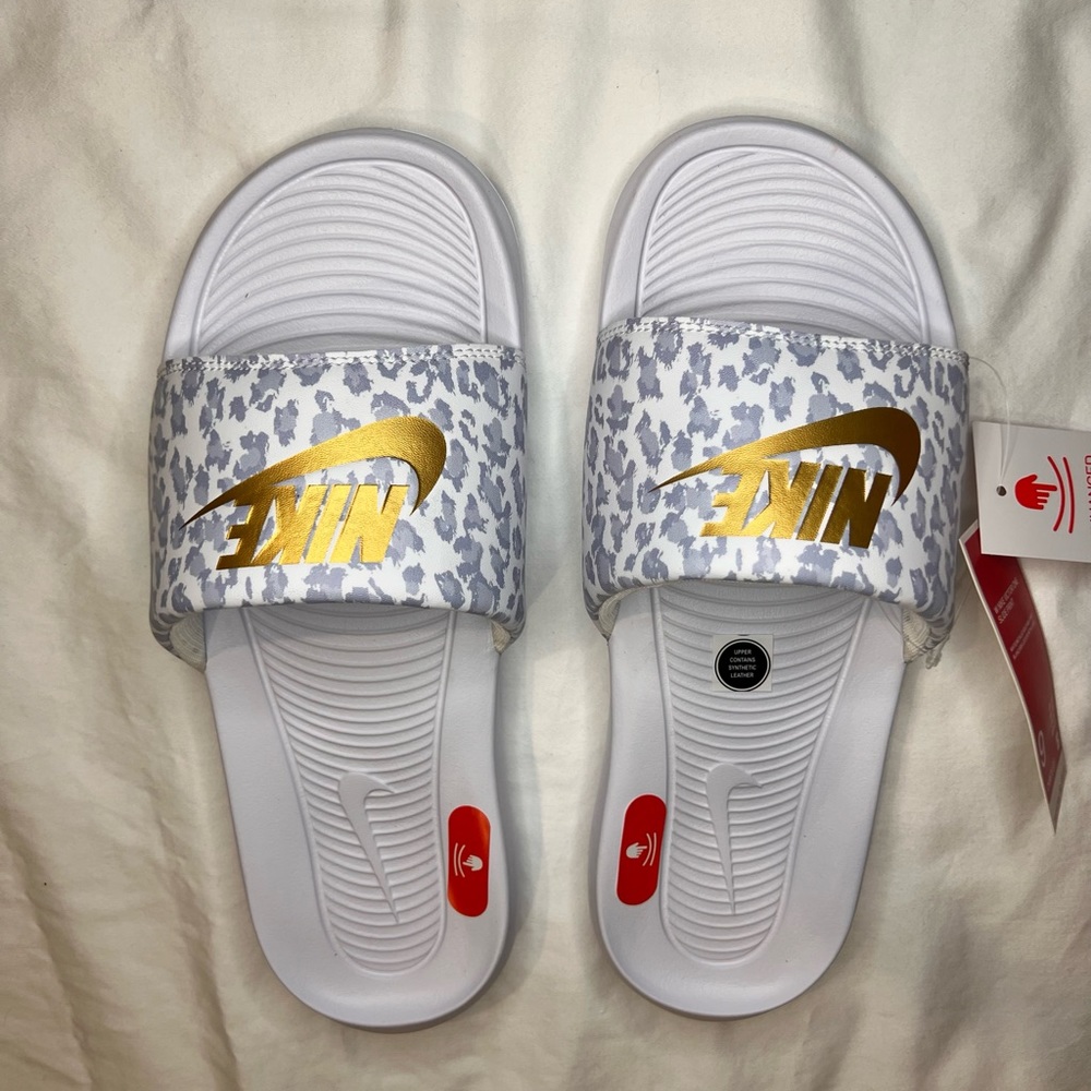 Nike women’s slides